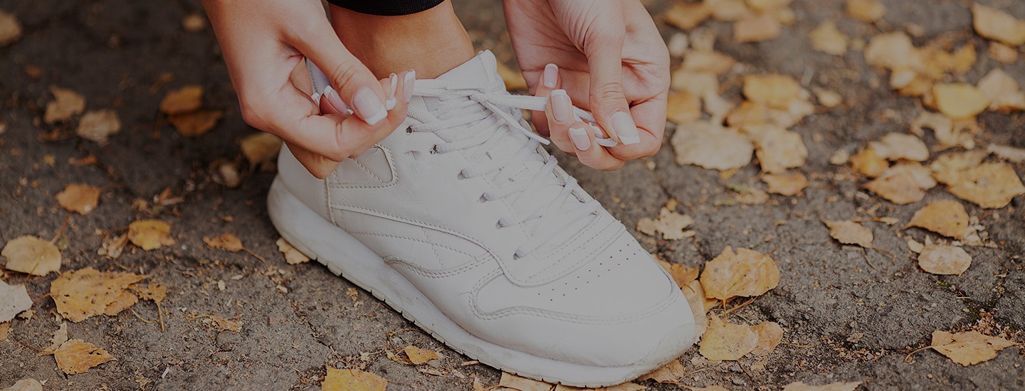 Sonbaharda Sneaker Seçiminde Trendleri Yönlendiren Detaylar Sonbaharda Sneaker Seçiminde Trendleri Yönlendiren Detaylar