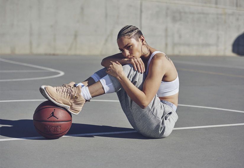 Sahada Stil Yaratmanın Yolları: Basketbol Ayakkabıları ve Moda