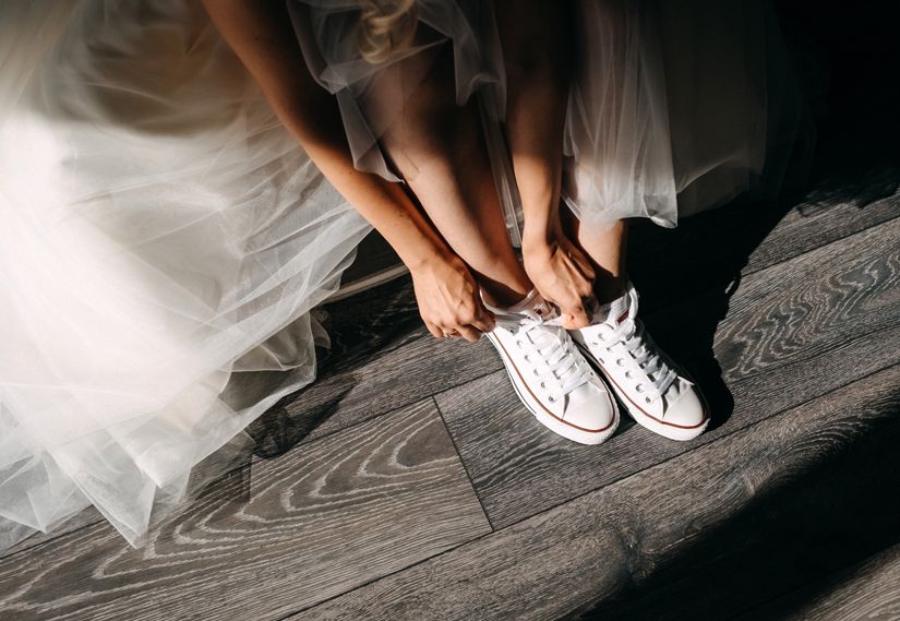 Dans Pisti İçin Hazır Ol: Gelinlik Altına Uygun 5 Sneaker Tavsiyesi