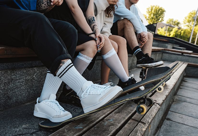 Kış Bitmeden Denemen Gereken Sneaker ve Çorap Kombinleri Kış Bitmeden Denemen Gereken Sneaker ve Çorap Kombinleri