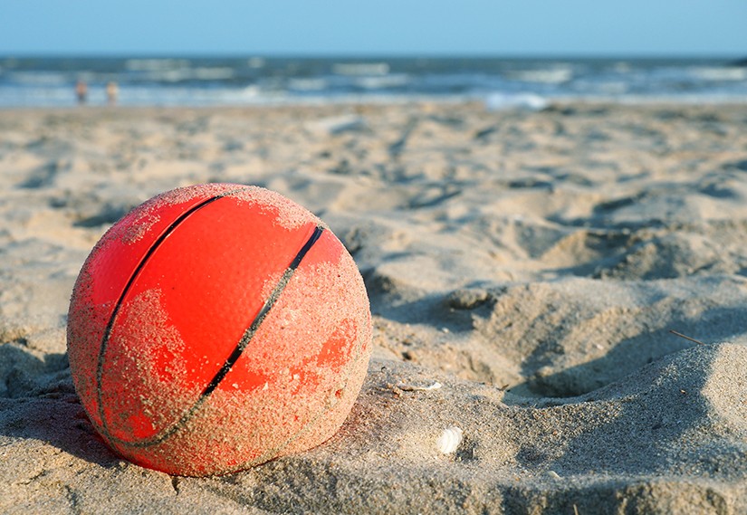 Kumda Oyun Başlasın: Plaj Basketbolunun Kuralları ve Tarzı