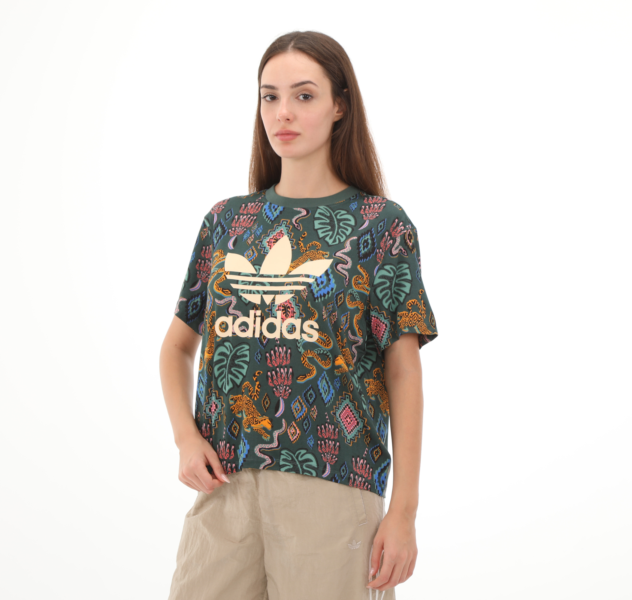 Женская футболка adidas Farm Tee