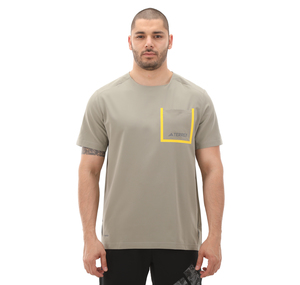 adidas National Geographic Tech Erkek T-Shirt Haki