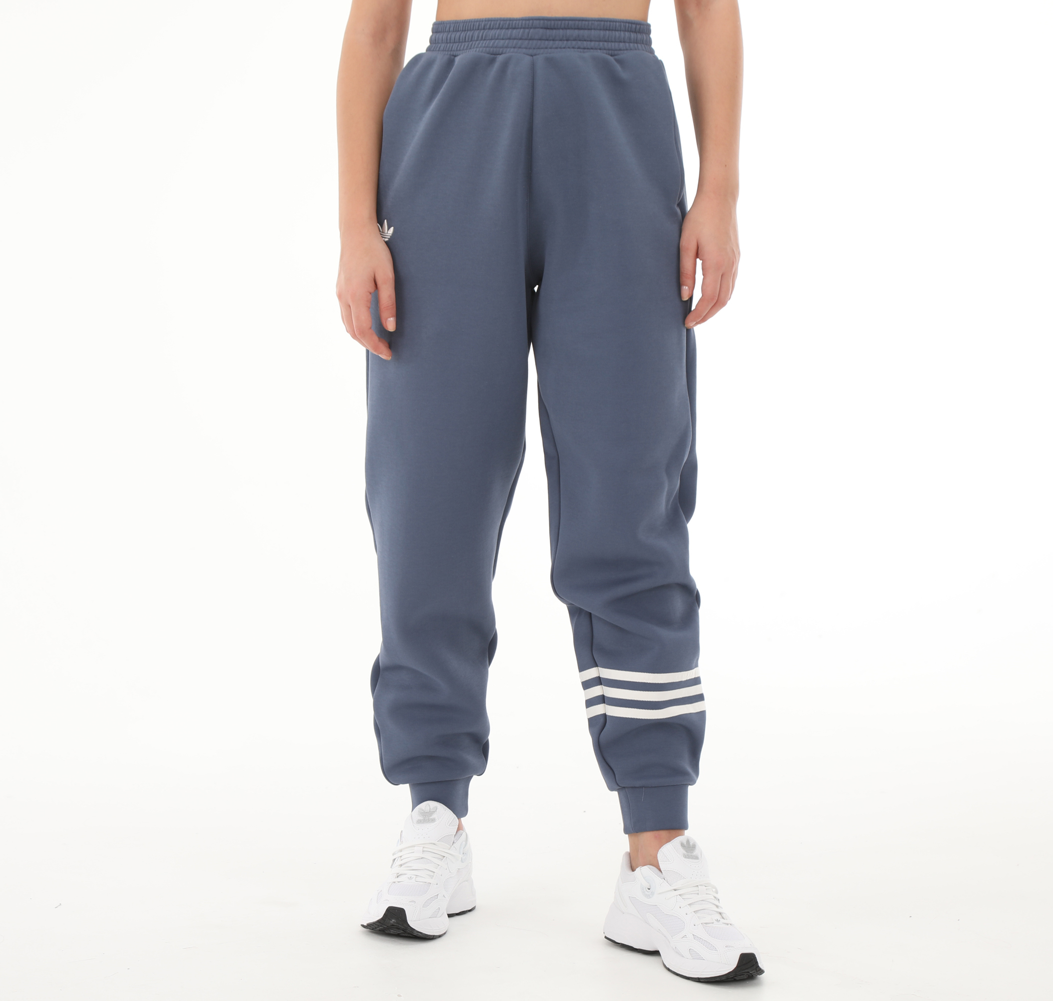 Женские спортивные штаны adidas Neucl Swtpant