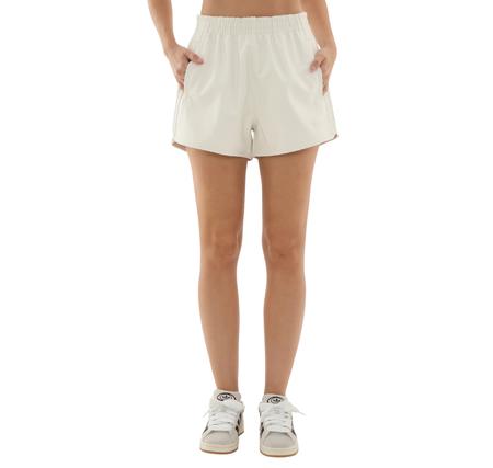 adidas Pleather Shorts Kadın Şort Ve Kapri Beyaz adidas Pleather Shorts Kadın Şort Ve Kapri Beyaz