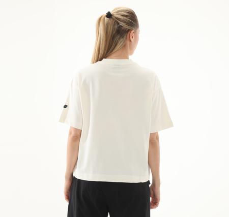 New Balance 1402 Kadın T-Shirt Beyaz