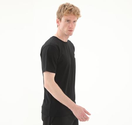 New Balance Mnt1537 Erkek T-Shirt Siyah
