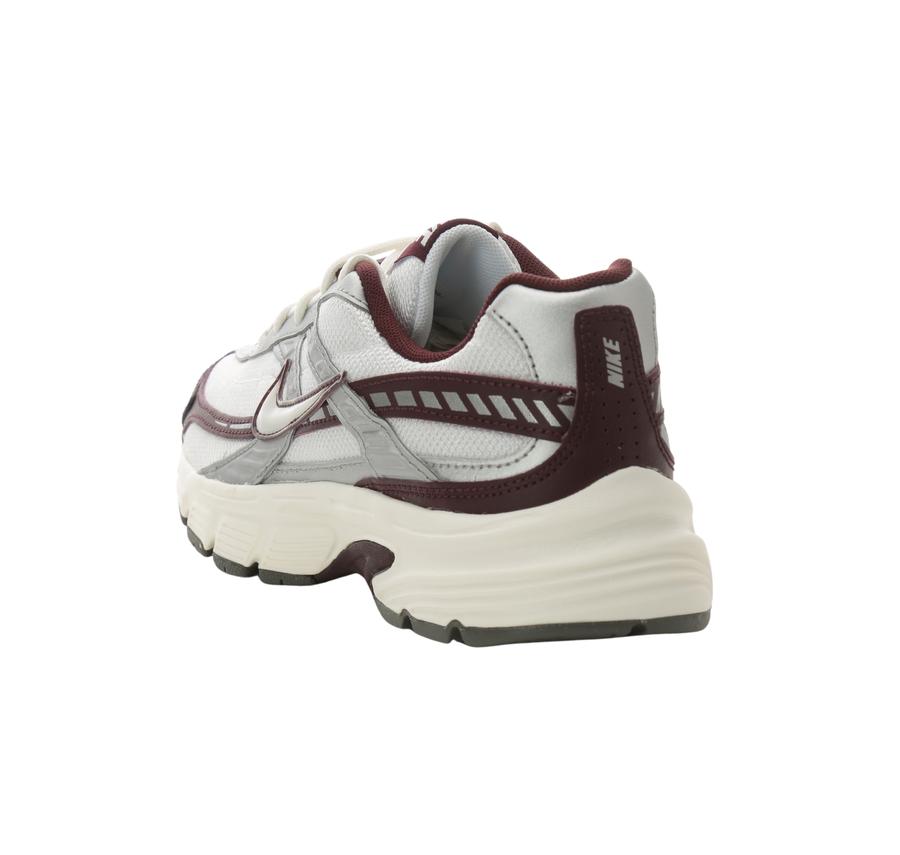 Nike Initiator Kadın Spor Ayakkabı Beyaz Nike Initiator Kadın Spor Ayakkabı Beyaz