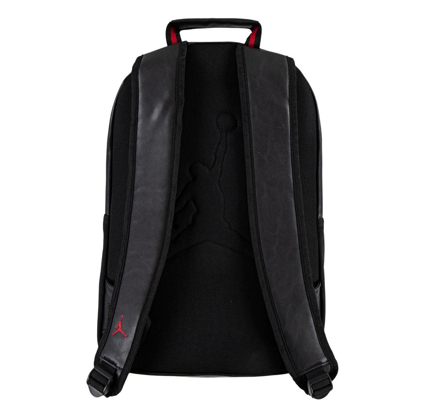 Nike Jam Borough Varsıty Backpack Sırt Çantası Siyah Nike Jam Borough Varsıty Backpack Sırt Çantası Siyah