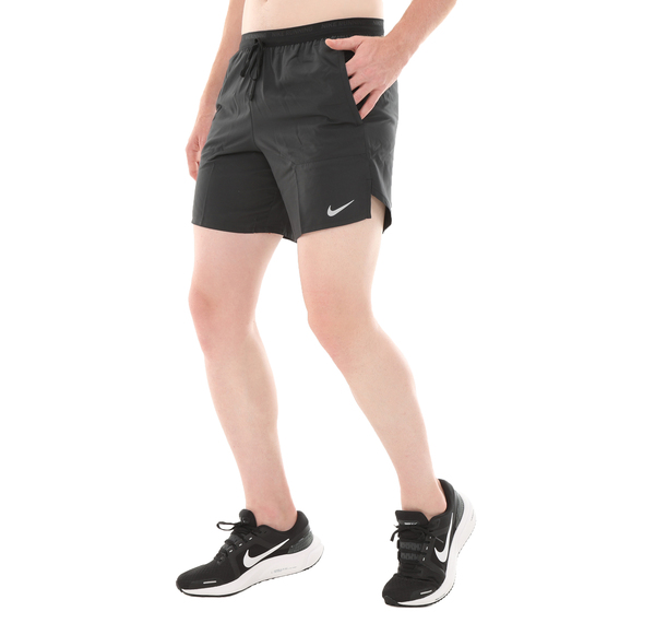 Nike M Nk Df Strıde 7In Bf Shrt Erkek Şort Ve Kapri Siyah Nike M Nk Df Strıde 7In Bf Shrt Erkek Şort Ve Kapri Siyah