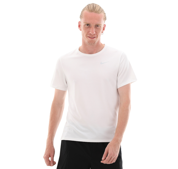 Nike M Nk Df Uv Mıler Ss Erkek T-Shirt Beyaz Nike M Nk Df Uv Mıler Ss Erkek T-Shirt Beyaz