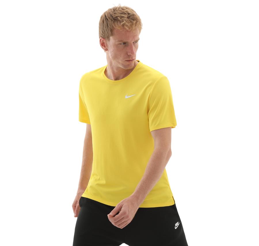 Nike M Nk Df Uv Mıler Ss Erkek T-Shirt Sarı Nike M Nk Df Uv Mıler Ss Erkek T-Shirt Sarı