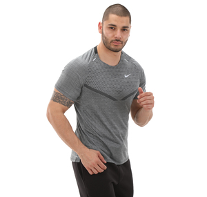 Nike M Nk Dfadv Techknıt Ultra Ss Erkek T-Shirt Gri