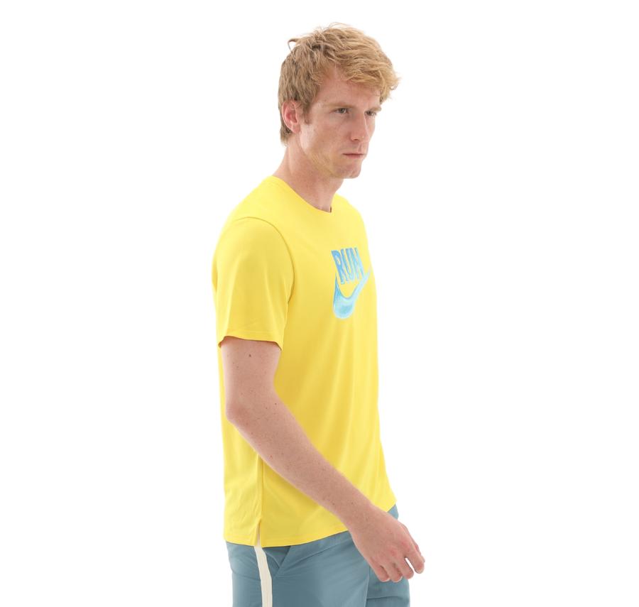 Nike Miler Run Energy Erkek T-Shirt Sarı Nike Miler Run Energy Erkek T-Shirt Sarı