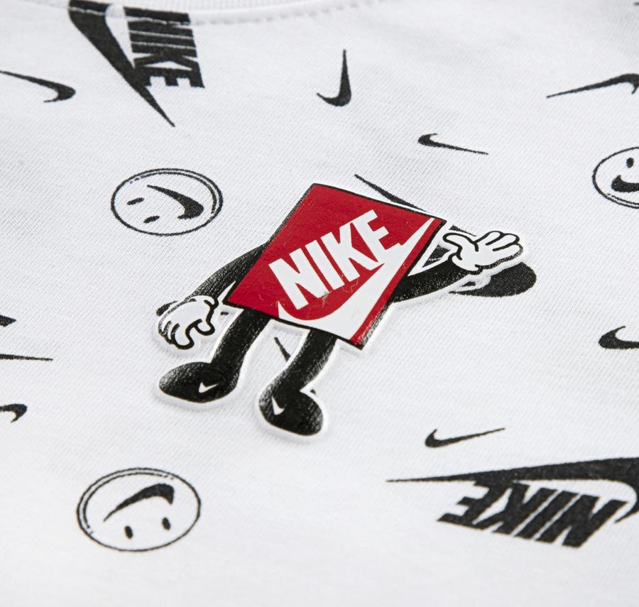 Nike Nkb Aop Boxyb Ss Tee Çocuk T-Shirt Beyaz Nike Nkb Aop Boxyb Ss Tee Çocuk T-Shirt Beyaz