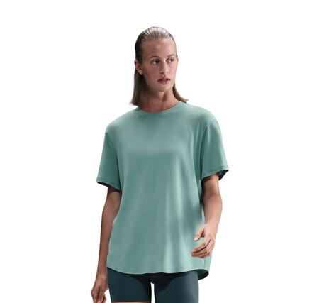 Nike One Relaxed Kadın T-Shirt Yeşil