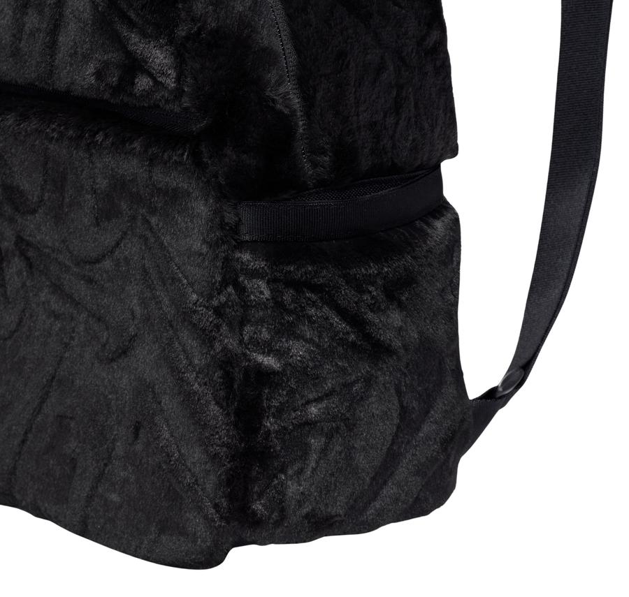 Nike Sportswear Futura Kadın Sırt Çantası Siyah Nike Sportswear Futura Kadın Sırt Çantası Siyah