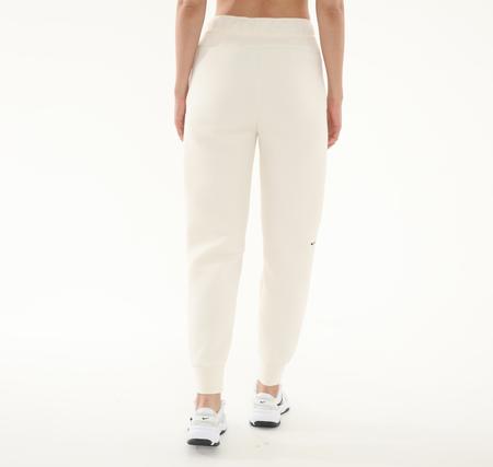 Nike Sportswear Tech Fleece Kadın Eşofman Altı Beyaz