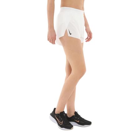 Nike W Nk Arswft Dfadv Mr 3In Short Kadın Şort Ve Kapri Beyaz