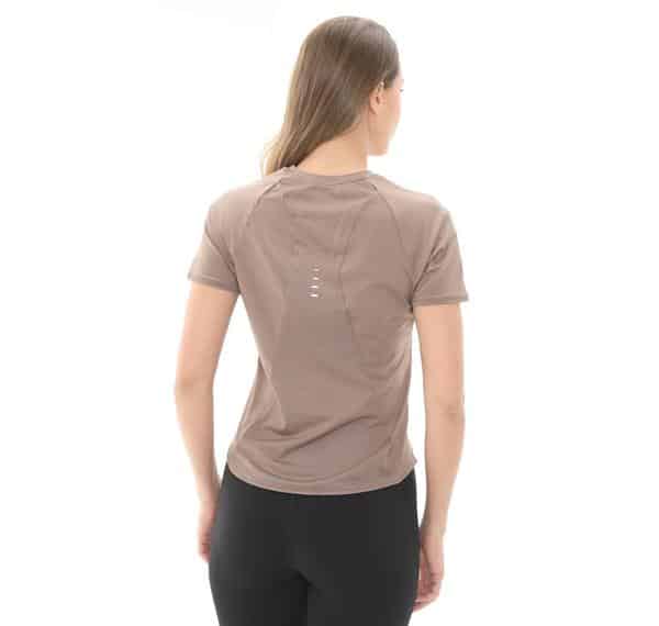 Nike W Nk Swıft Df Ss Top Kadın T-Shirt Sütlü Kahve Nike W Nk Swıft Df Ss Top Kadın T-Shirt Sütlü Kahve