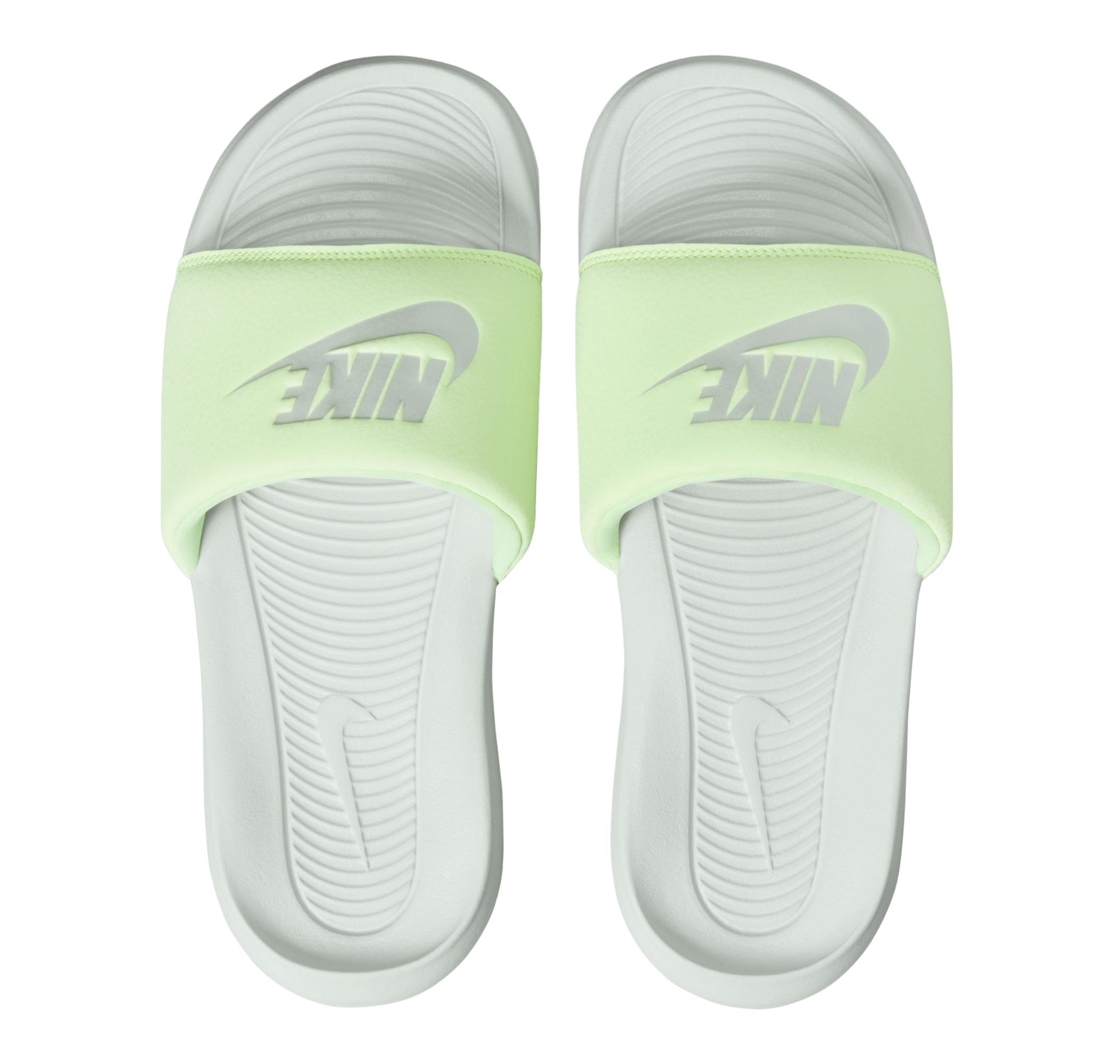 Женские шлепки Nike W Victori One Slide Terlik