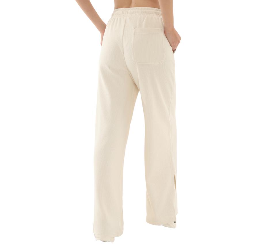 Puma Her High-Waist Straight Pant Kadın Eşofman Altı Beyaz Puma Her High-Waist Straight Pant Kadın Eşofman Altı Beyaz