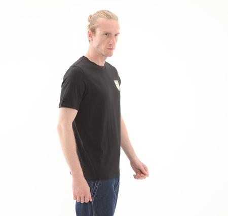 Puma Wardrobe Ess Graphic Tee Erkek T-Shirt Siyah
