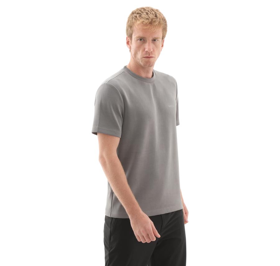 Skechers M Regular Crew Neck T-Shirt Erkek T-Shirt Gri Skechers M Regular Crew Neck T-Shirt Erkek T-Shirt Gri