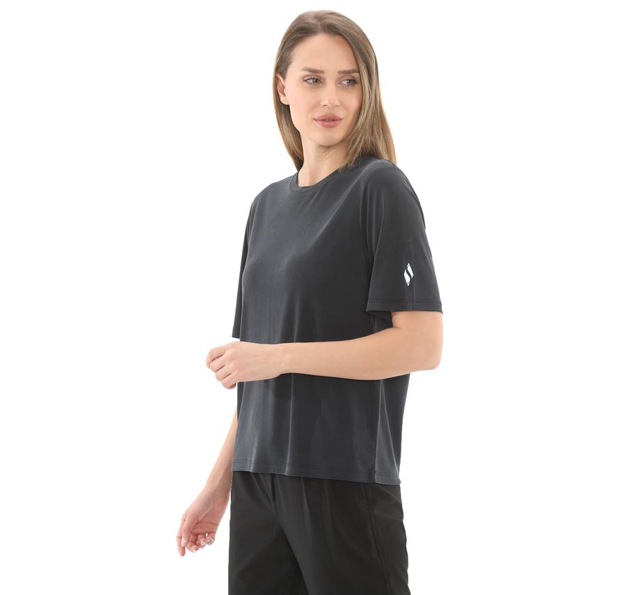 Skechers W Lounge Regular Crew Neck T-Shirt Kadın T-Shirt Siyah Skechers W Lounge Regular Crew Neck T-Shirt Kadın T-Shirt Siyah