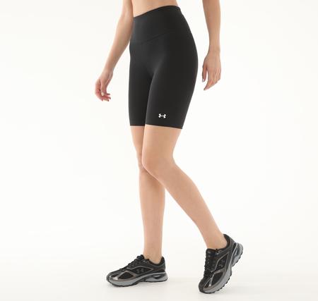 Under Armour Motion Bike Short Emea Kadın Şort Ve Kapri Siyah