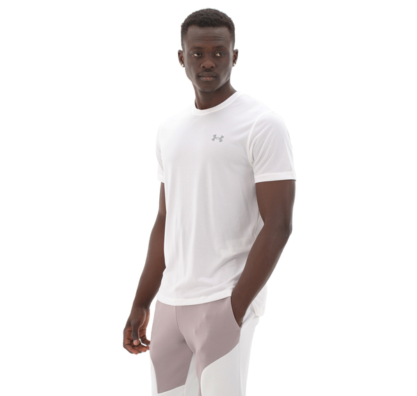 Under Armour Ua Launch Shortsleeve Erkek T-Shirt Beyaz Under Armour Ua Launch Shortsleeve Erkek T-Shirt Beyaz