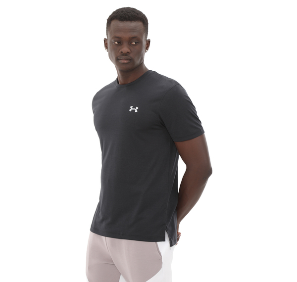 Under Armour Ua Launch Shortsleeve Erkek T-Shirt Siyah Under Armour Ua Launch Shortsleeve Erkek T-Shirt Siyah