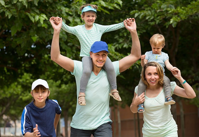 Ekranlardan Parkurlara: Ailece Spor Yapmayı Bir Hafta Sonu Ritüeline Dönüştürmenin Keyifli Yolları Ekranlardan Parkurlara: Ailece Spor Yapmayı Bir Hafta Sonu Ritüeline Dönüştürmenin Keyifli Yolları