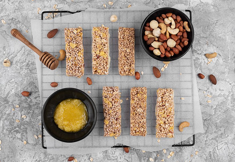 Evde Hazırlayabileceğiniz Şekersiz ve Proteinli Enerji Barları Evde Hazırlayabileceğiniz Şekersiz ve Proteinli Enerji Barları