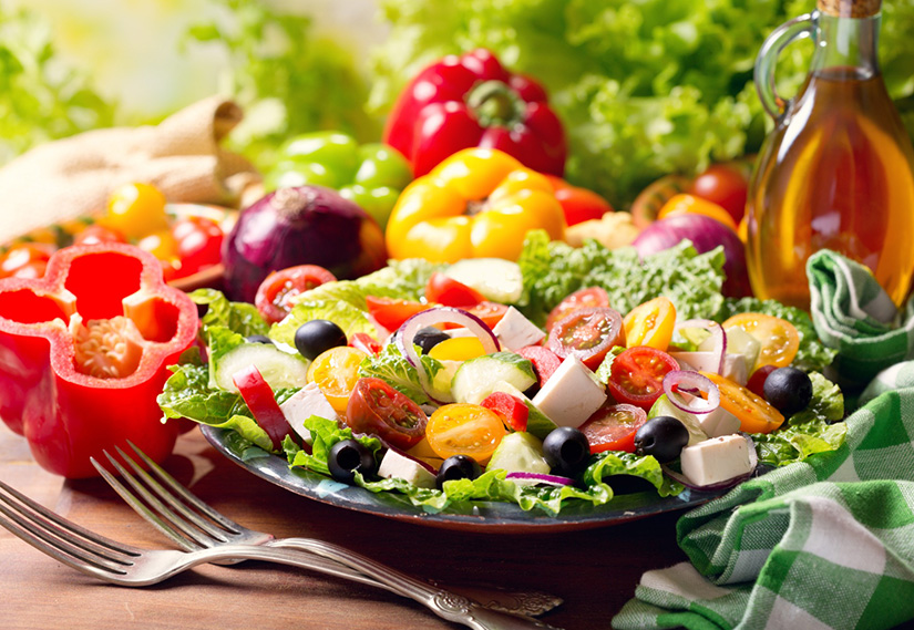 Evde Kolayca Yapabileceğiniz Sağlıklı Yaz Salatası Tarifleri Evde Kolayca Yapabileceğiniz Sağlıklı Yaz Salatası Tarifleri