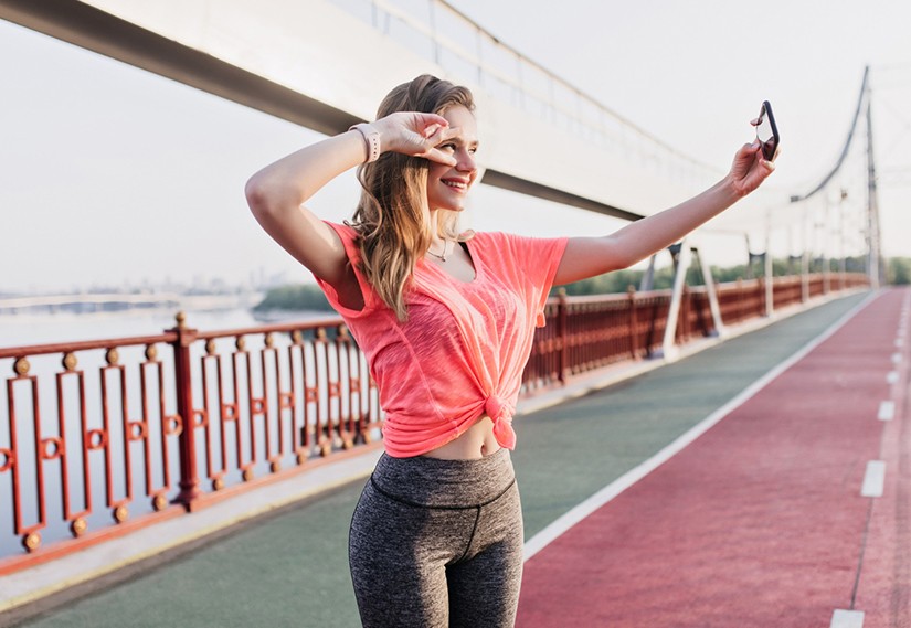 Spor Kıyafetlerle Şık ve Tarz Görünmenin Yolları Spor Kıyafetlerle Şık ve Tarz Görünmenin Yolları