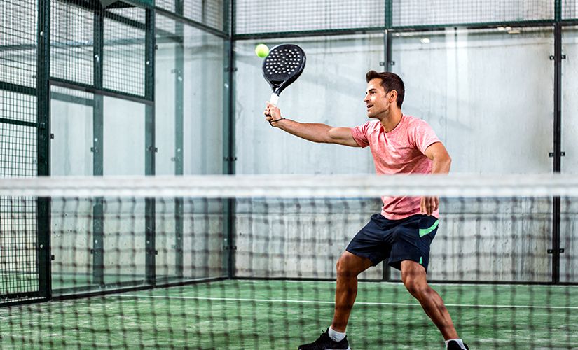 padel-tenis-patlamasi-bu-yeni-spor-bransi-icin-hangi-ayakkabi-secilmeli-3.jpg