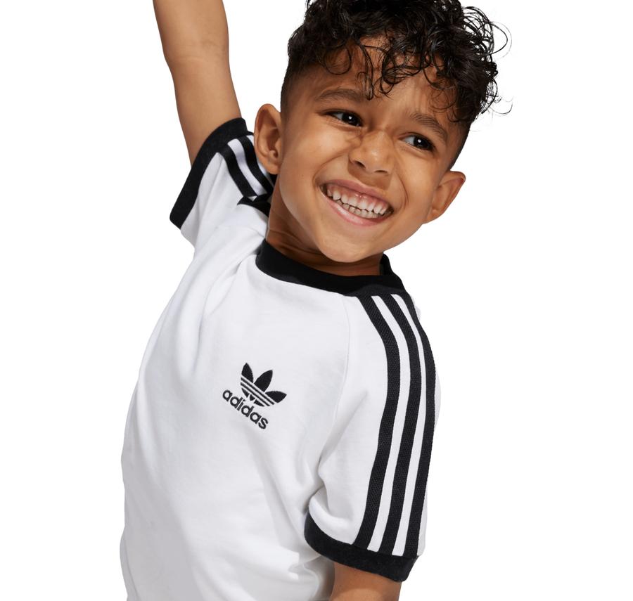 adidas 3Strıpes Tee Çocuk T-Shirt Beyaz adidas 3Strıpes Tee Çocuk T-Shirt Beyaz