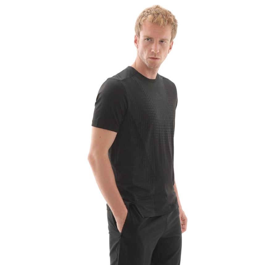 adidas Aırchıll Tee Erkek T-Shirt Siyah adidas Aırchıll Tee Erkek T-Shirt Siyah