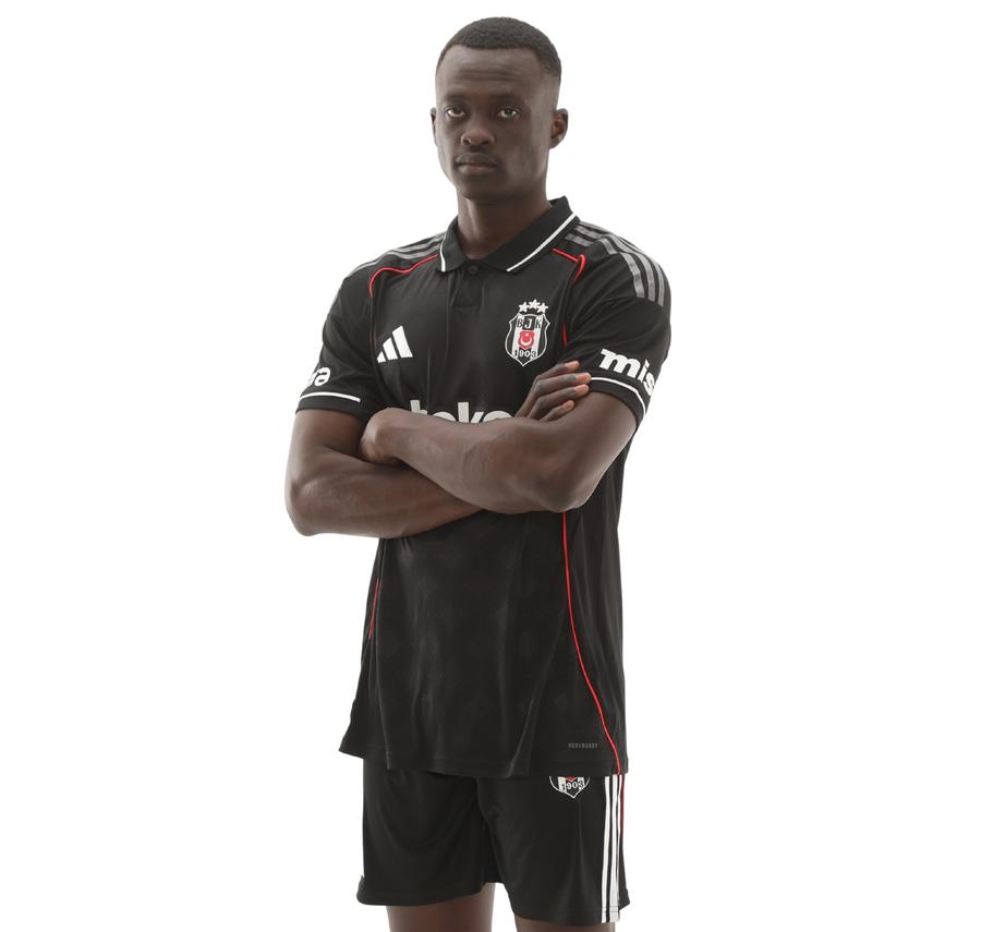 adidas Bjk Beşiktaş Jk 25-26 Üçüncü Erkek Forma Siyah adidas Bjk Beşiktaş Jk 25-26 Üçüncü Erkek Forma Siyah