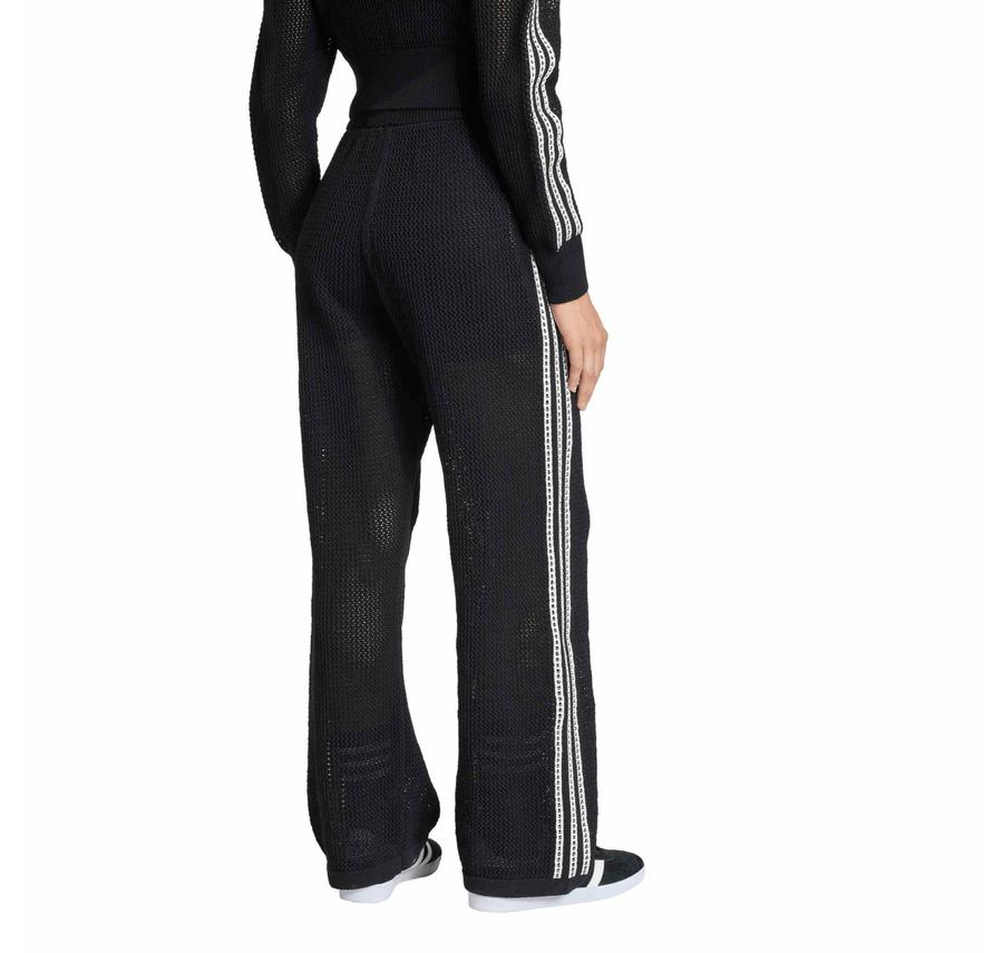 adidas Crochet Tp Kadın Eşofman Takımı Siyah adidas Crochet Tp Kadın Eşofman Takımı Siyah