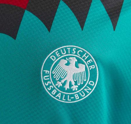 adidas Dfb Almanya Jsy 94 Erkek T-Shirt Yeşil adidas Dfb Almanya Jsy 94 Erkek T-Shirt Yeşil