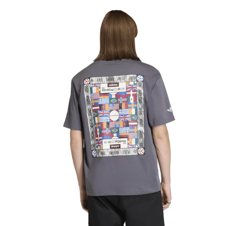adidas Flag Gfx Ss T Erkek T-Shirt Gri adidas Flag Gfx Ss T Erkek T-Shirt Gri