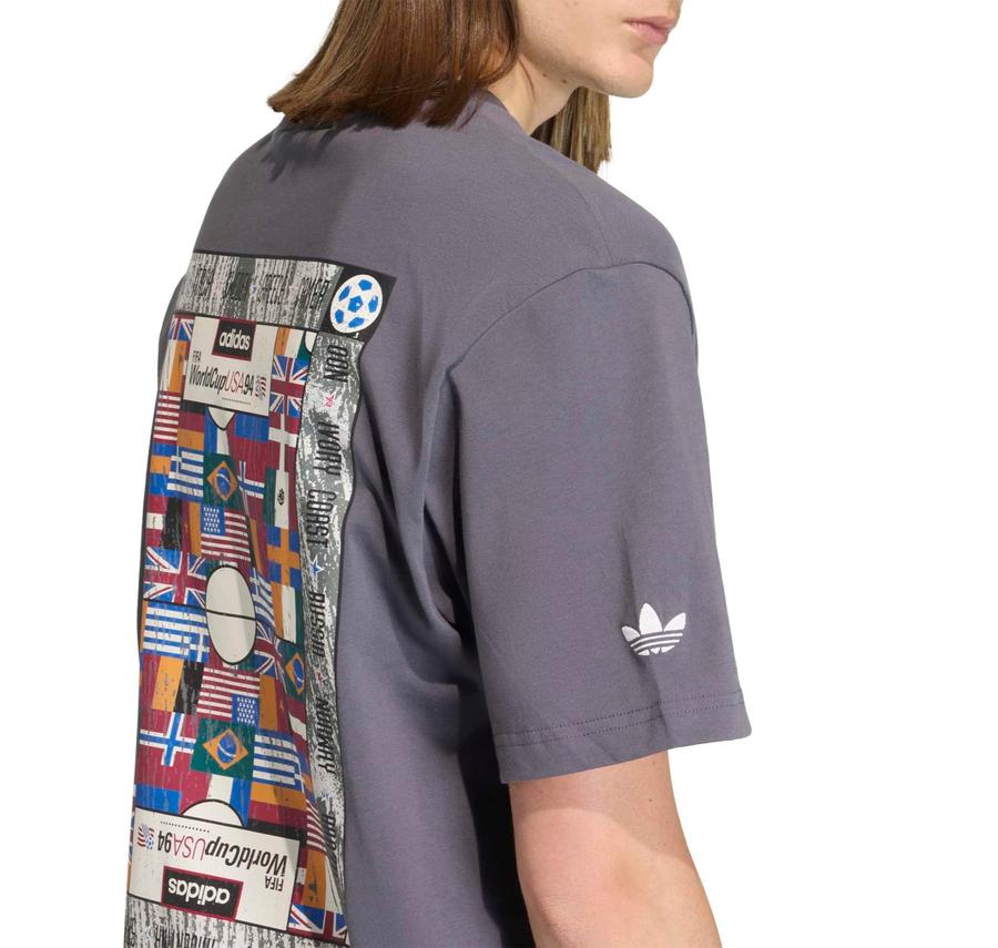 adidas Flag Gfx Ss T Erkek T-Shirt Gri adidas Flag Gfx Ss T Erkek T-Shirt Gri