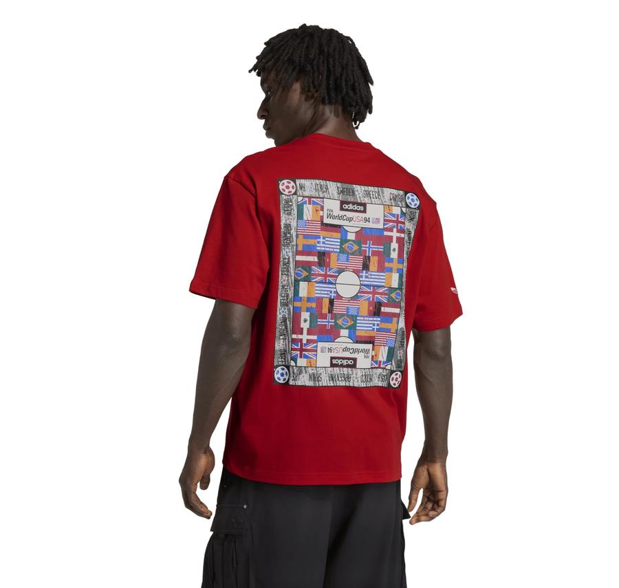 adidas Flag Gfx Ss T Erkek T-Shirt Kırmızı adidas Flag Gfx Ss T Erkek T-Shirt Kırmızı