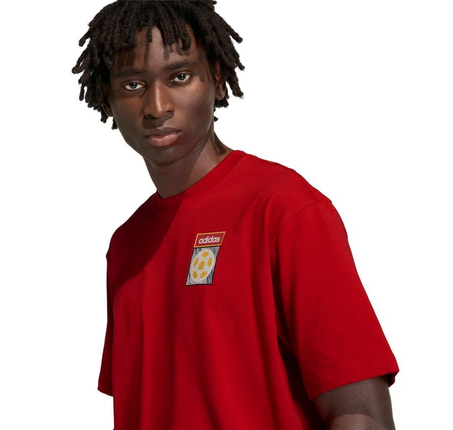 adidas Flag Gfx Ss T Erkek T-Shirt Kırmızı adidas Flag Gfx Ss T Erkek T-Shirt Kırmızı