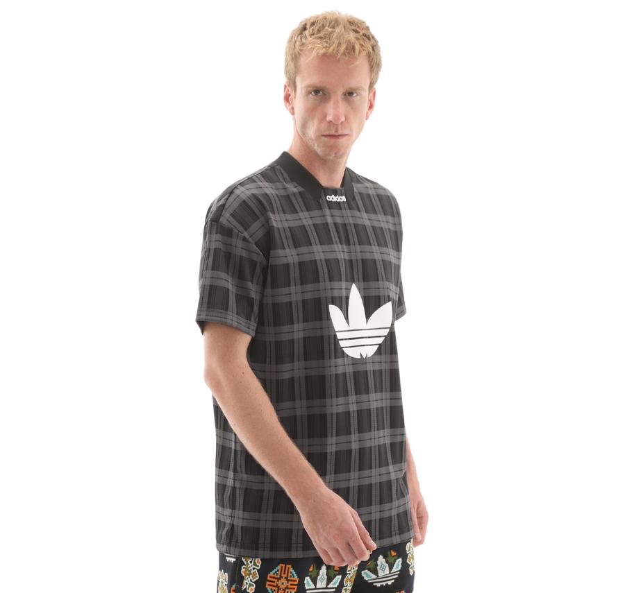 adidas Graphıc Lo Tee Erkek T-Shirt Gri adidas Graphıc Lo Tee Erkek T-Shirt Gri