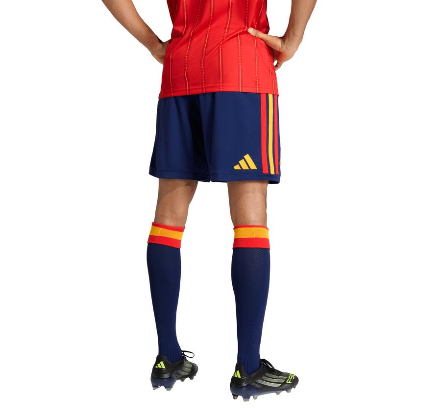 adidas İspanya 26 İç Saha Erkek Şort Ve Kapri adidas İspanya 26 İç Saha Erkek Şort Ve Kapri