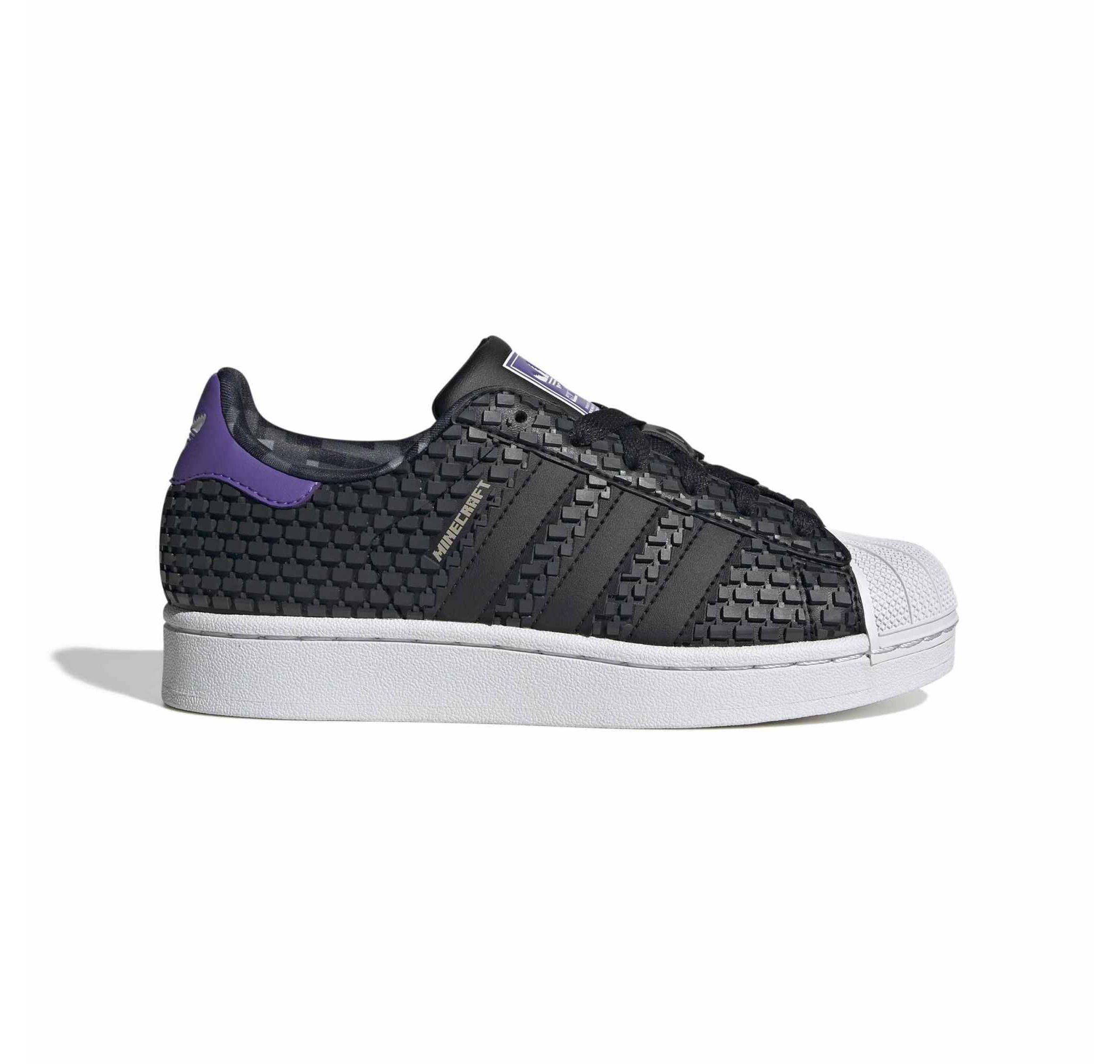 Женские кроссовки adidas Minecraft Superstar Ii