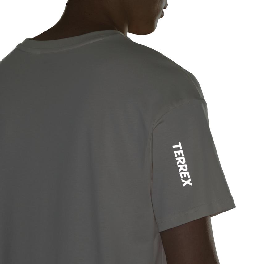 adidas Mt Gfx Tee Erkek T-Shirt adidas Mt Gfx Tee Erkek T-Shirt